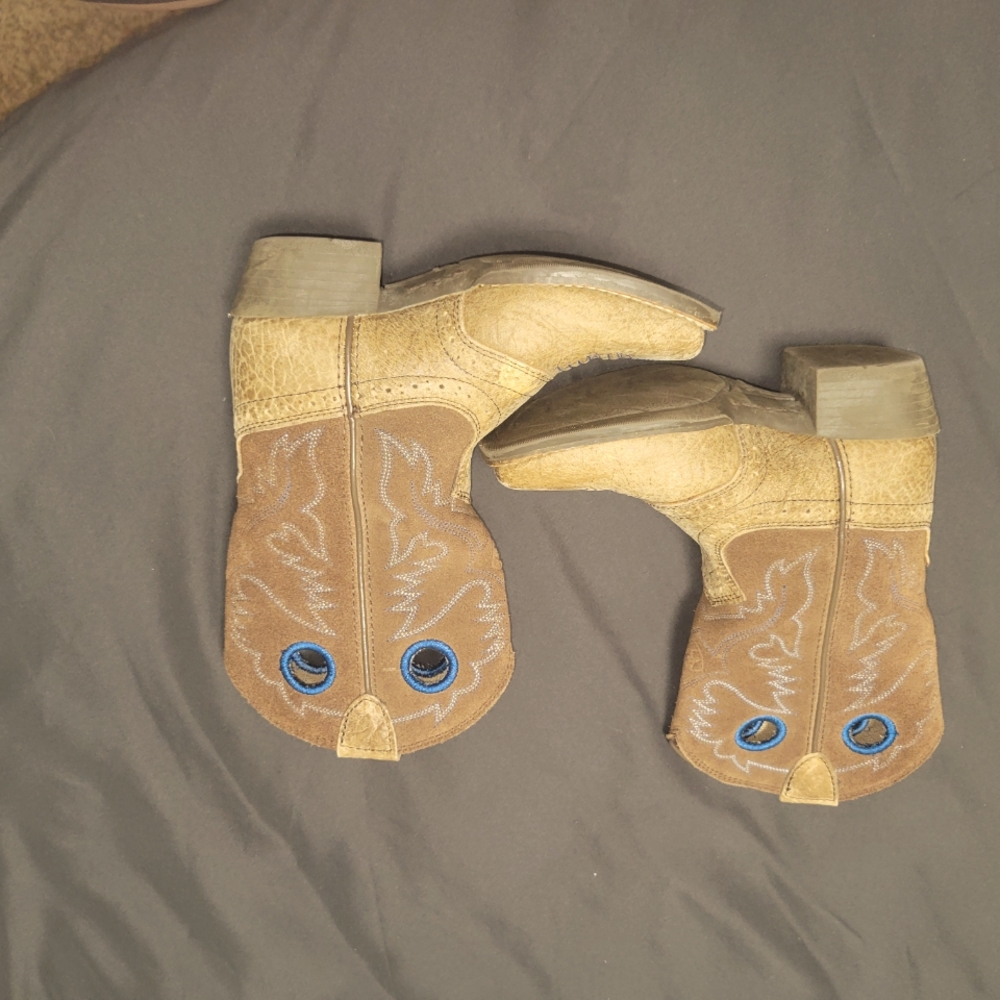 Ariat boots - Picture 2 of 5